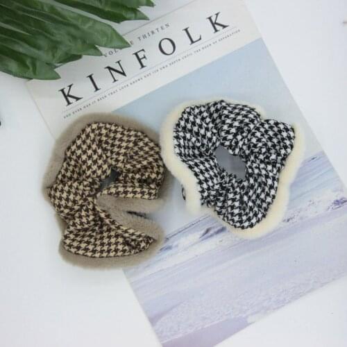 Autumn and winter cute girl retro houndstooth inlaid rabbit hair side hair ring new tie hair large intestine ring hair accessory