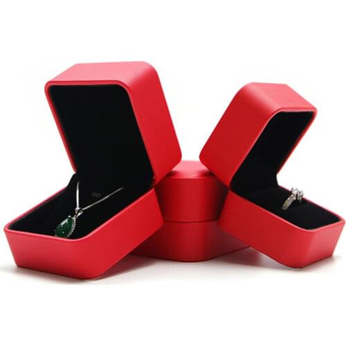 Square Leather Pendant box Romantic Gift for Your Loved Ones Jewelry Packaging Box