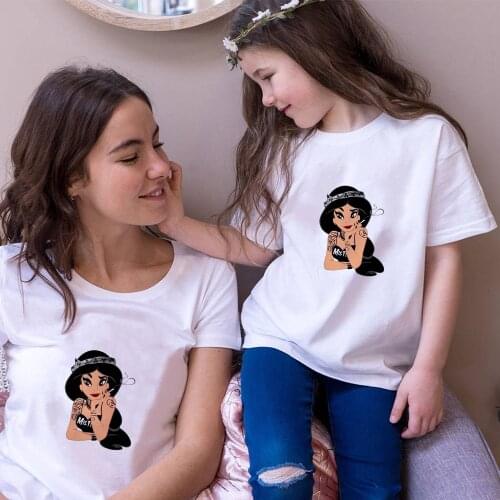 Disney Family T-shirt Vogue Design Princess Jasmine Print Girl Shirt Urbano Casual Women Tops Street Hipster Sropa Madre e Hija