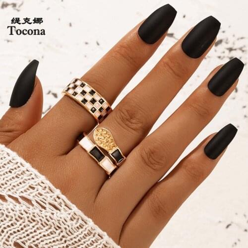 Tocona 2pcs/sets New Trendy Snake Joint Ring Sets for Women Black White Grid Dripping Oil Open Ring Jewelry Anillo 19630