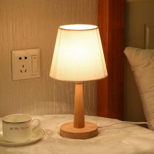 Wood LED Table Lamp Creative European Fashion Bedroom Study Bedroom Bedside Linen Lamp Shade Table Lamp Desk Light Fixtures