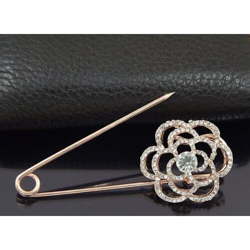 Yi Shang Ying Brooches