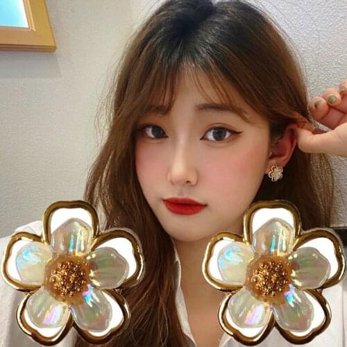 Fashion Cute Daisy Resin Earrings Girl Sweet Korean Flower Earrings Party Daily Summer Jewelry Items