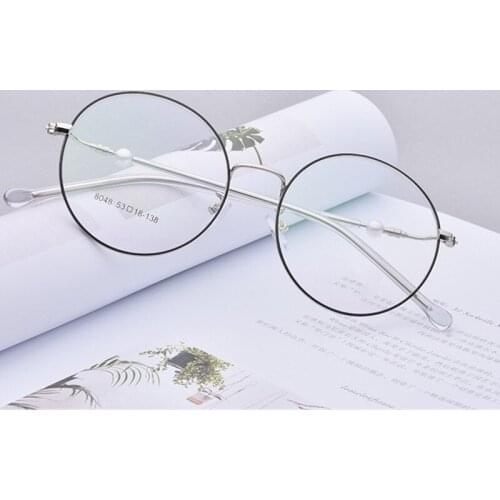 OEYEYEO New Mens Fashion Ultra Light Retro Spectacle Frame Ladies Fresh And Artistic Temperament Pearl Temples Eyeglasses