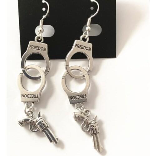 Punk Handcuffs Pistol Drop Earrings Gothic Street Earrings for Women Creativity Fashion Simple earrings Party Jewelry Wholesal