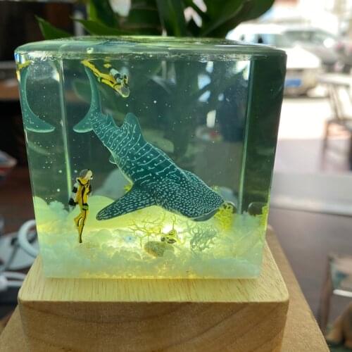 Handmade Marine Animals Diver Walk With Shark Crystal Resin Ornaments Car Decoration Creative Birthday Gifts