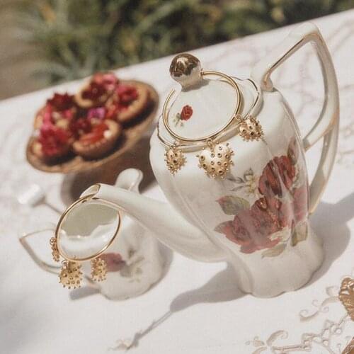 SHUANGR Simple Metal Peach Heart Earrings Minimalist Sweet Dangle Earrings For Women Fashion Jewelry Best Friend Gift