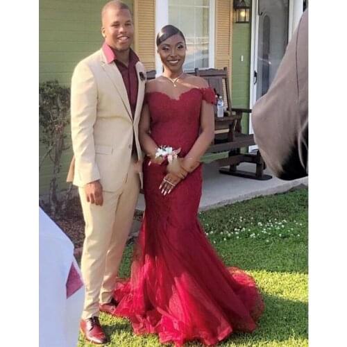 2020 Stylish Burgundy Prom Dresses Modest Fashion Off Shoulder Evening Party Gown Special Occasion Dress Plus Size Black Gir