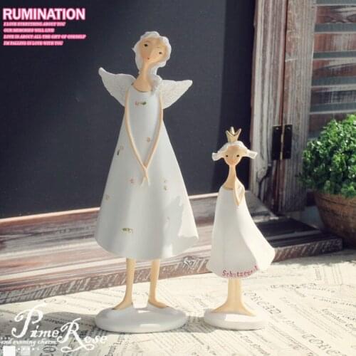European style home decoration angel resin statue modern abstract art mini mother daughter sculpture art sketch creative