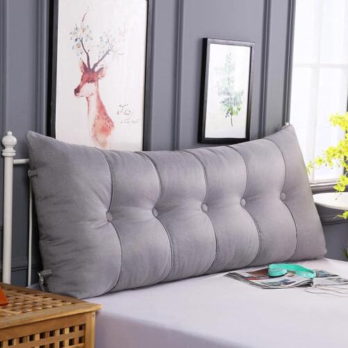 Reinforced bedside cotton or linen pillows or sofa pillows. Oversized and thick pillows can relieve spine fatigue during phone