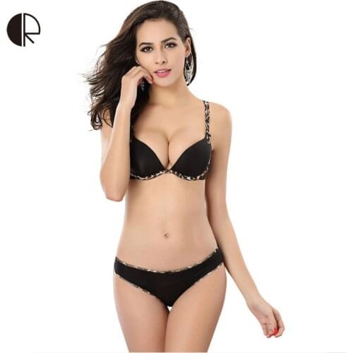 CHARLIE ROBERT Push-up Bras