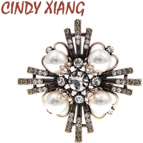 CINDY XIANG Shining Crystal Cross Brooches For Women Vintage Pearl Fashion Pin Winter Baroque Jewelry 2 Colors Avaibale Gift