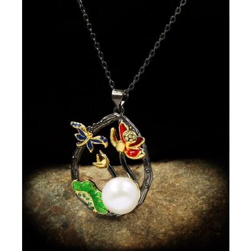 CIZEVA Charms Peony Timbo Black Gold Pendant Necklace Womens Handmade Enamel Butterfly Lizard Freshwater Pearl Sweater Chains