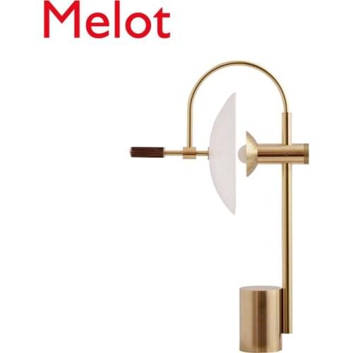 Nordic Post-modern Gold Creative Personality Design Table Lamp Living Room Lamp Bedroom Bedside Study Lamp Decoration Table Lamp