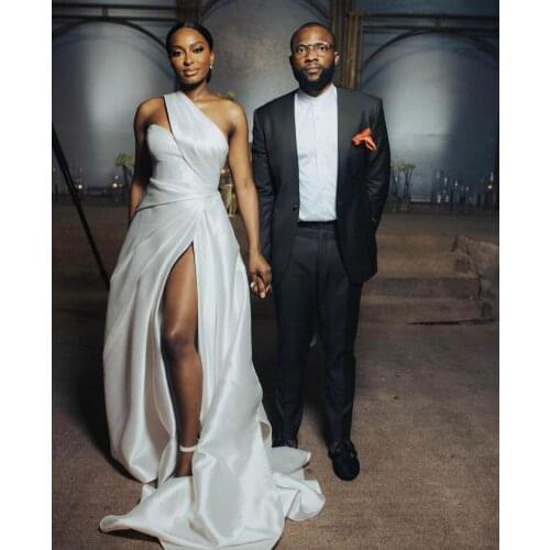 Elegant Long Satin One Shoulder Wedding Dresses with Slit Zipper Back A-Line Robes De Mariée Bridal Gown For Women