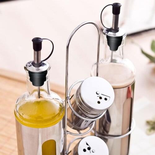 5pcs Stainless Steel Wine Pourers Dust Covers Olive Oil Liquor Bottle Pour Spout Cover Rubber Caps for Bar/ kitchen