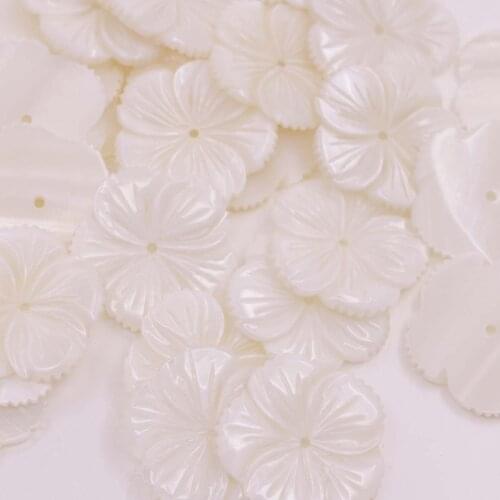 50 PCS 30mm Flower Shell White Mother of Pearl Loose Beads Jewelry Making