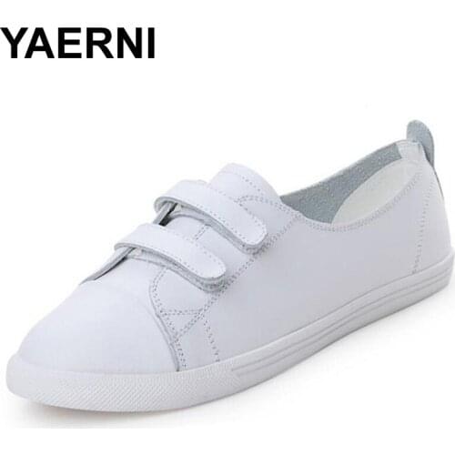 YAERNI Woman Split Leather Shoes Woman Flat Loafers 2017 New Autumn Round Toe Hook & Loop Leather Women Flat Shoes Casual