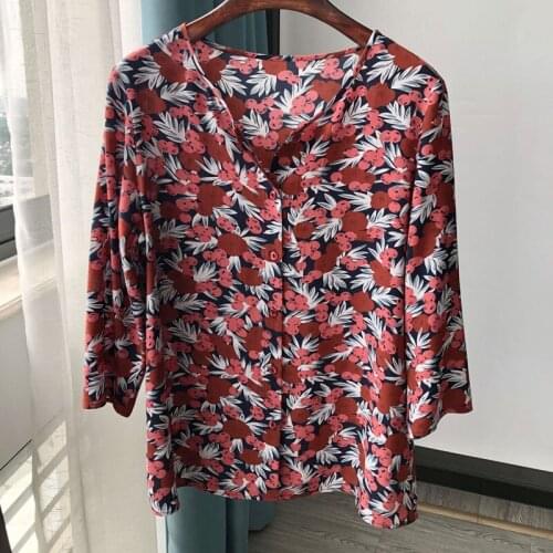 Women Shirt Spring / Summer 2020 Vintage Printed Round Neck Single-breasted Shirt Top