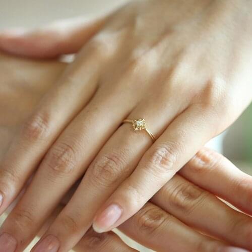 925 Sterling Silver Square Cutout Zircon Ring New Trendy Crystal Engagement Claws Design Elegant Rings Female Wedding Jewerly