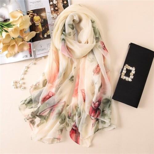 New Ladies Flat Print Scarves Autumn Vacation Sunscreens Scarves Elegant Ladies Wind Scarf Women Silk Scarf Shawl for lady beach