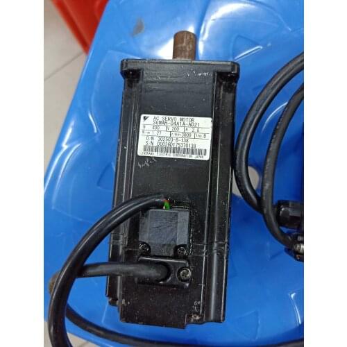 SGMAH-04A1A-AD21 servo motor , used in good condition . 80% appearance new , good working , free shipping