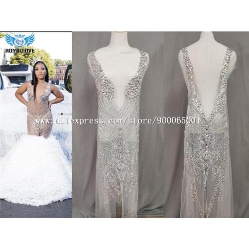 Gorgeous New Designer Full Length V neck Bodice Rhinestone Applique Beaded Gowns Haute Couture Wedding Dress sparkle Shine