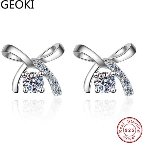 Geoki Passed Diamond Test 0.1 CT Moissanite Bow Earrings 925 Sterling Silver Cute Stud Earrings Women Engagement Jewelry Gift