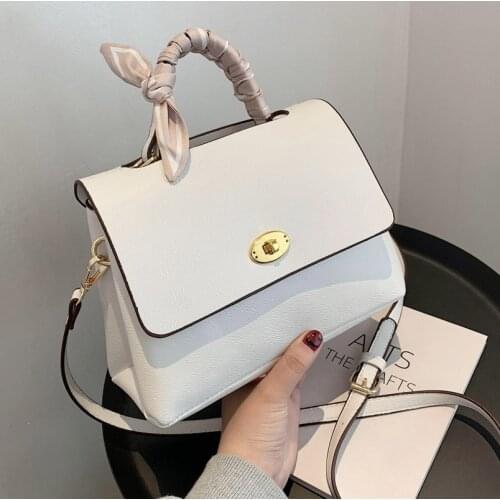 Niche Design Bag Female Autumn Wild 2021 New Trendy Fashion Messenger Bag Western Style One-shoulder Portable Small Square Bag