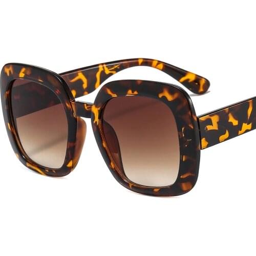 2021 New Fashion Square Sunglasses Women Men PC Shining Frame Gradients Lens Quality Vintage Cute Lady Style Sun Glasses UV400