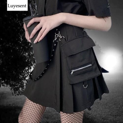 Black Dark Goth Women Mini Skirts 2020 Lady Big Pocket Waist Ribbon Chain Cool Gothic Punk Hipster High Waist Zipper Cargo Skirt