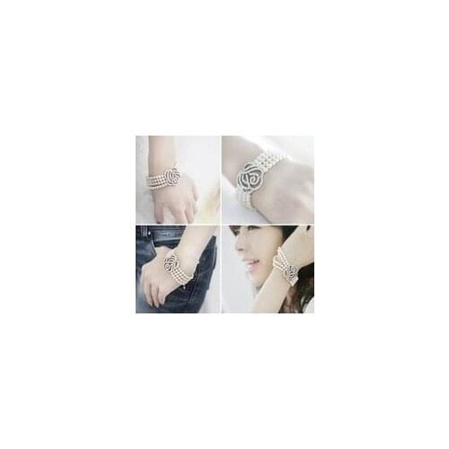 Hot high-end fashion exquisite rose 4 layer pearl bracelet pure white