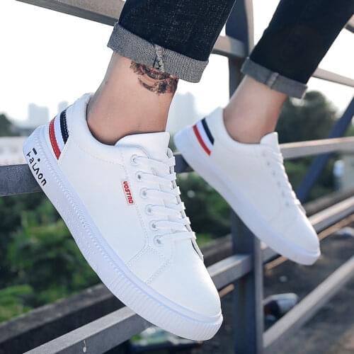Mens small white shoes autumn 2020 new mens shoes fashion versatile white board shoes student fashion shoes casual shoes