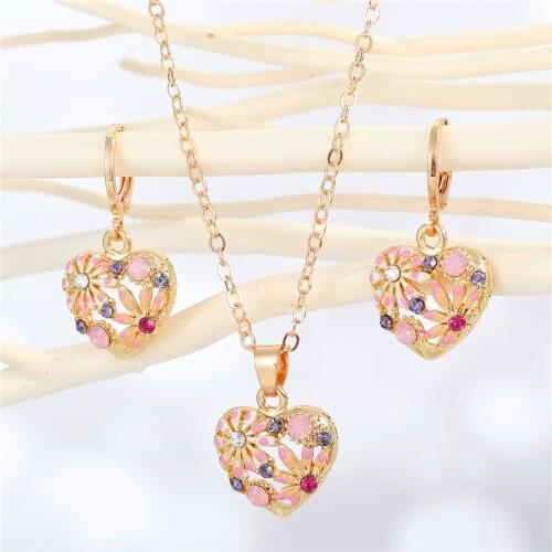 1Pcs Hollow Zircon Heart Flower Necklace For Women Gift Jewelry Vintage Blingbling Metal Geometric Plant Pendant Clavicle Chain