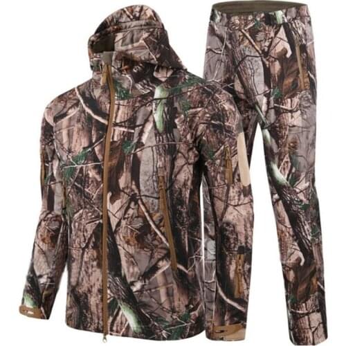 Outdoors Hiking Jackets Sets Military Camouflage Windbreaker Soft Shell Waterproof Hunting Clothing Fleece Warm Jacket + Pants