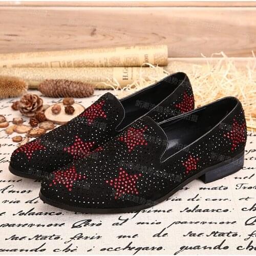 Christia Bella Red Star Pattern Crystals Man Flats Shoes Plus Size Male Suede Leather Slip on Shoes Mens Party Loafers Shoes