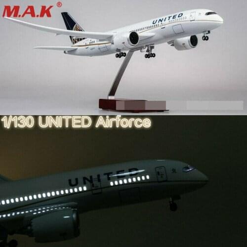 In Stock 1/130 Scale Aircraft Model 43cm Airplane Toy Boeing B787 US United Airlines With Lamp Toy Gift Collectible