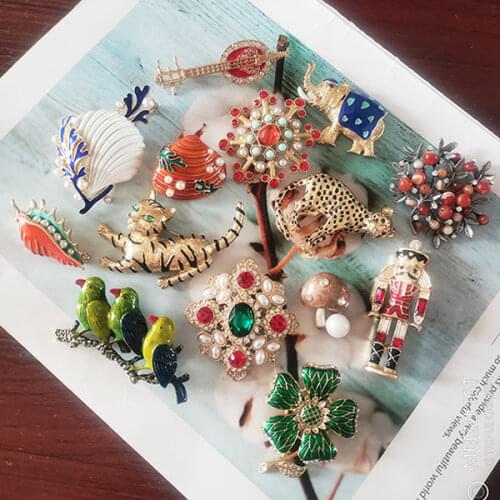 Earrings Palace Restoring Ancient Ways Is Vintage Reproduction Enamel Imitation Agate Brooches Corsage Pin Plants And Animals