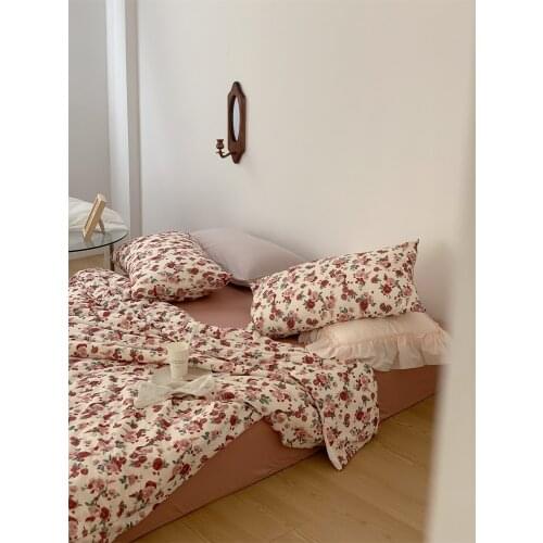 Super Soft Cotton Knitted Cotton Bare Sleeping Four-Piece Retro Printed Rose Cotton Quilt Cover
