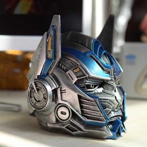 Transformers Optimus Ashtray Creative Home Decoration Accessories Crafts Model Resin Ash Tray With Cover Smoking Accessories
