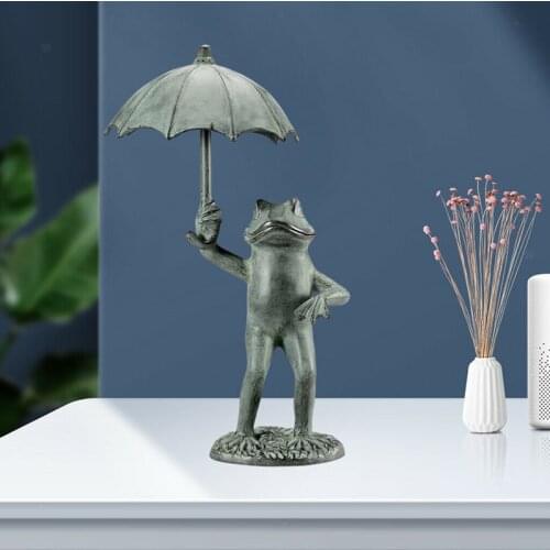 Frogs Umbrella Figurine Garden Statues Lawn Sculptures Spitter Statue Poly Resin Decoration Ornament Home Decor Birthday Gifts