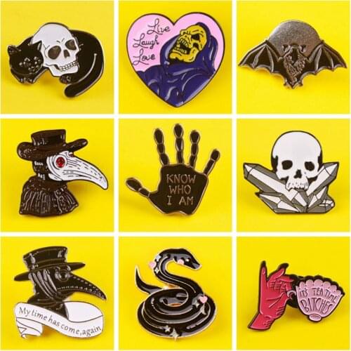 Plague Doctor Enamel Lapel Pins Wash Your Hands Brooches Badges Backpack Fashion Pins Gifts for Friends Wholesale Jewelry DIY