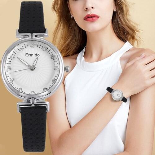 Minimalist Diamond Retro Women Watches Simple Small Ladies Leather Wristwatches Fashion Qualities Female Quartz Watch Clock