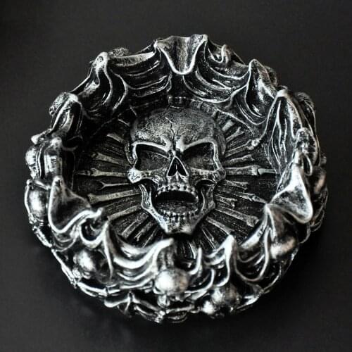 12cm 3D Creative Skull Ashtray Halloween Decoration Tool Resin Sculpture Statue Container Decor Skullcandy for Boyfriend Gift