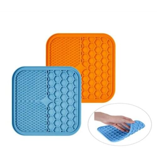 NIPEECO Silicone Pet Dog Lick Pad Cats Dog Food Utensils Sucker Licking Mat Bathing Distraction Pads Dogs Anti-choking Food Bowl