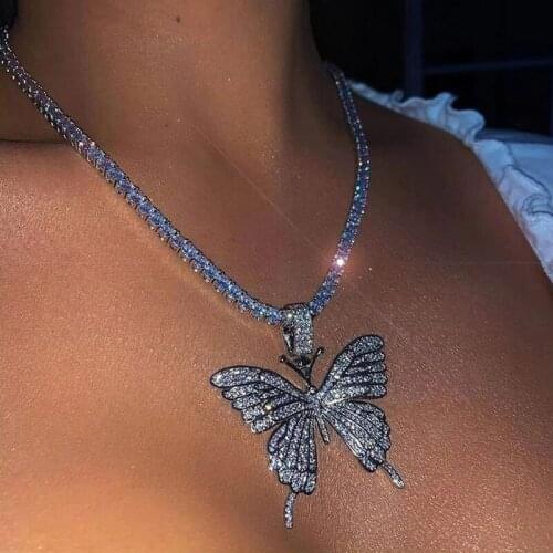 Gold Silver Color Butterfly Pendant Necklace Female Shiny Crystal Clavicle Chain Fashion New Statement Jewelry Party Gift