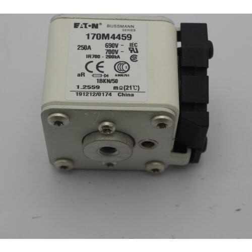 New original Fast-acting fuse 170M5811 550A 690V fuse automotive fuse in fuses