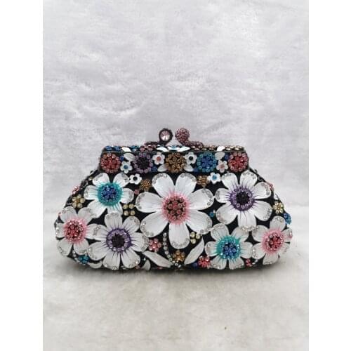 Luxury Flower Rhinestone Clutch Bag for Female Wedding Bridal Clutch Purse Party Bags Black Purple Ladies Chain Evening Bags