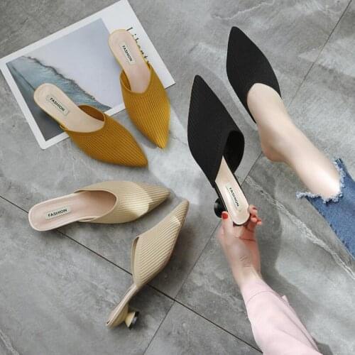 2019 Spring And Summer New Flying Woven Womens Shoes Wine Glass Low-Heeled Fashion Simple Pointed Half Of The Womens Shoes