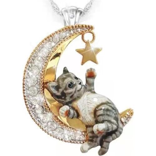 New Fashion Creative Pet Kitten Necklace Micro-inlaid Zircon Moon Cat Crystal Crescent Pendant Lady Jewelry Gift